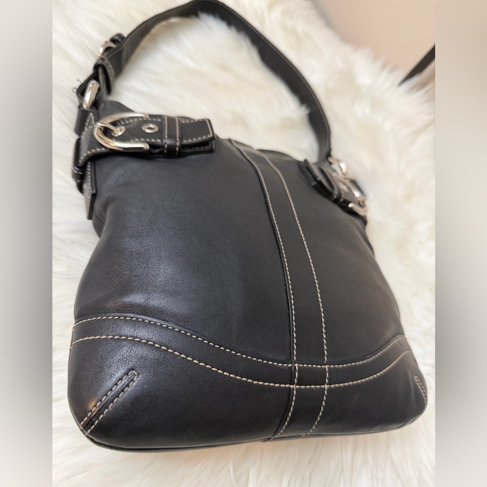 Vintage Coach#1453 Black Leather Shoulder Bag with Buckle Details - Picture 3 of 11